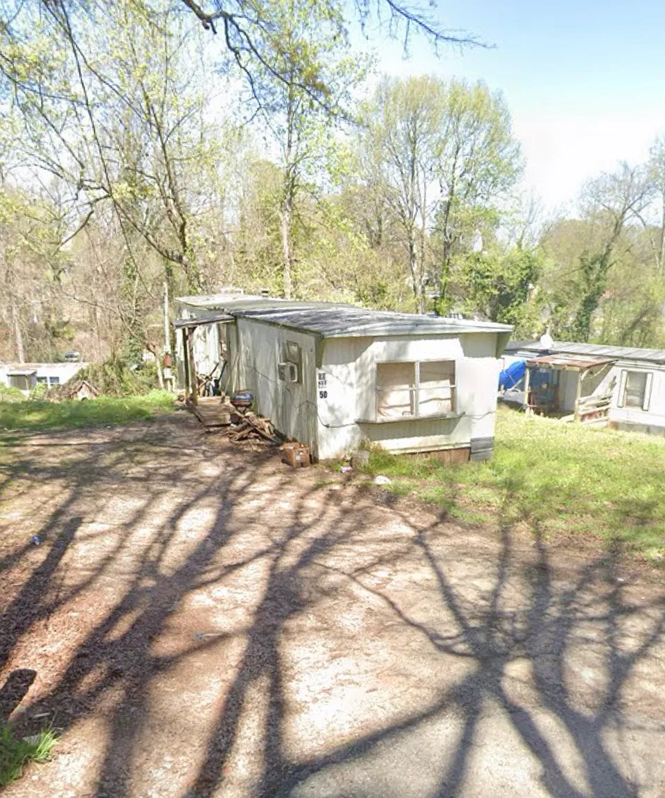 3 bed, 875 sqft, $1,400 — Photo 1