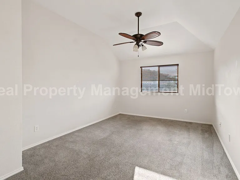12620 Summerwood Dr — Photo 14