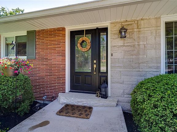 3rd image of 5395 Camelia Pl