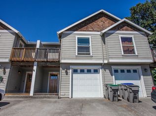 214 N 18th St, Hood River, OR 97031