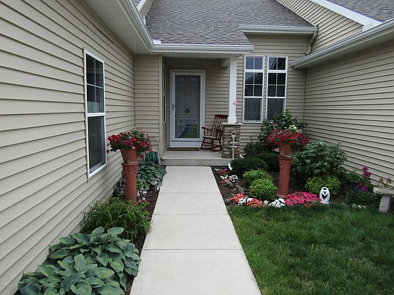 2nd image of 245 Barrington Cir #79
