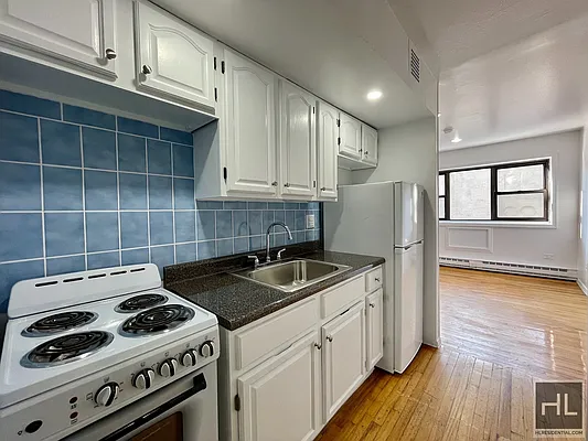 Rented by Highline Residential | media 13