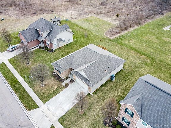 2nd image of 771 Cliffside Dr