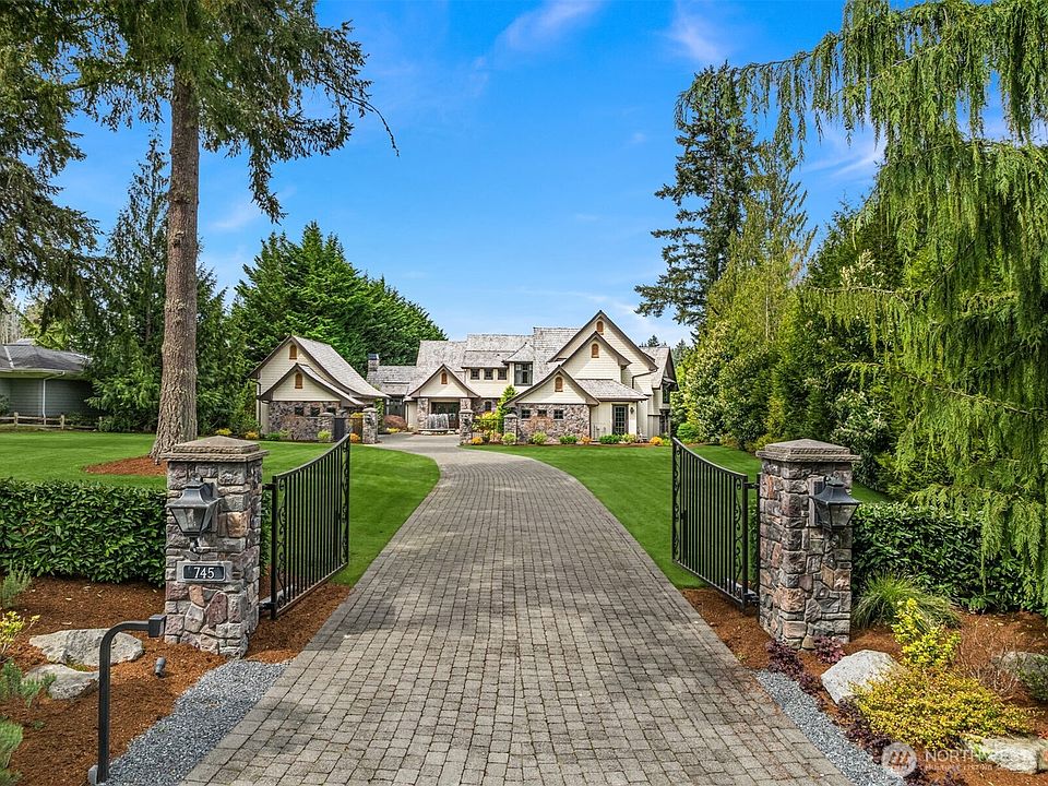 1st image of 745 250th Lane NE
