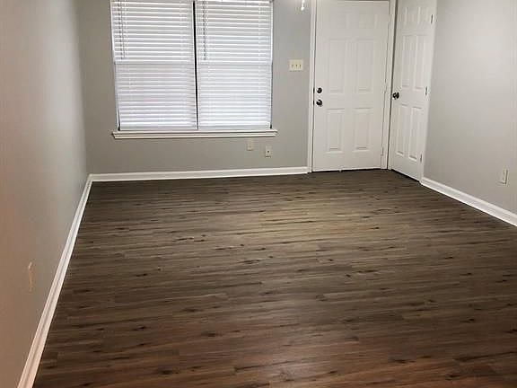 2nd image of 3625 Curry Ln