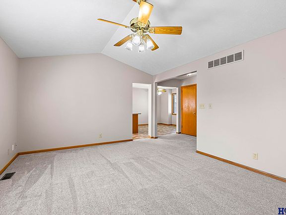 4th image of 7544 Brummond Dr