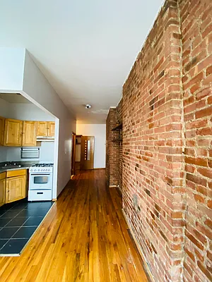 Rented by Crosstown Apartments NYC | media 22