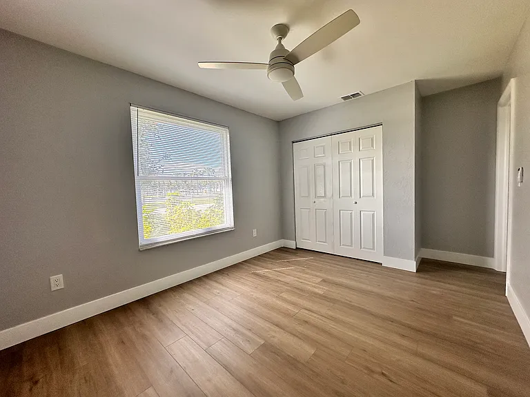 4005 SW 2nd Ct — Photo 15
