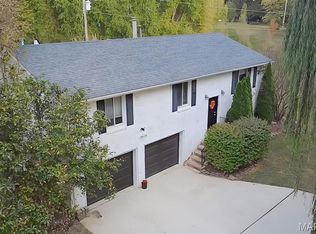 319 E Ingle Dr, Glen Carbon, IL 62034