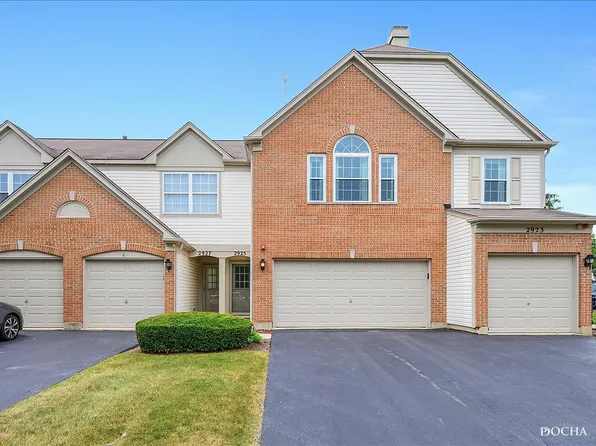 2925 Stonewater Dr, Naperville, IL 60564