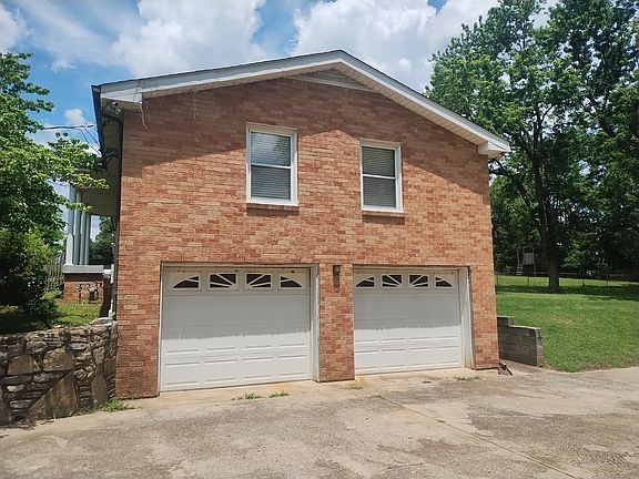 4th image of 244 Sterling Rd