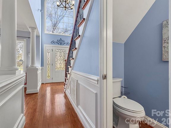 5th image of 10413 Friarsgate Rd