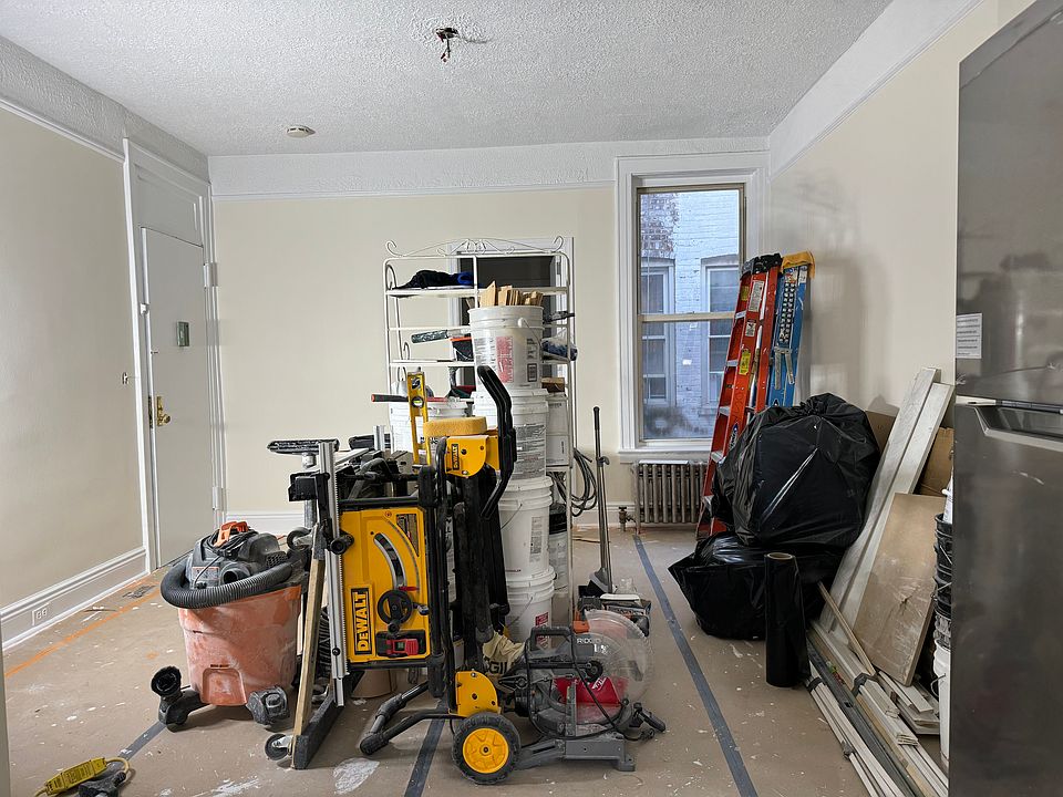 2nd image of 3068 45th St #2
