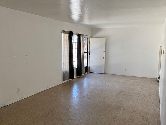 3rd image of 4018 Idalia Ave APT 4