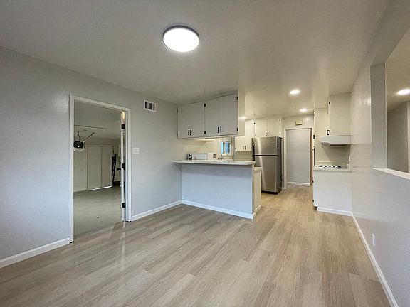 4th image of 1463 Willowmont Ave
