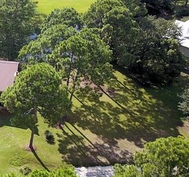 1st image of 13 Plantation Dr