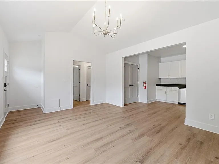 320 Shoal Creek Rd #101 — Photo 11