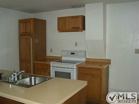 4th image of 1120 Montana Ave
