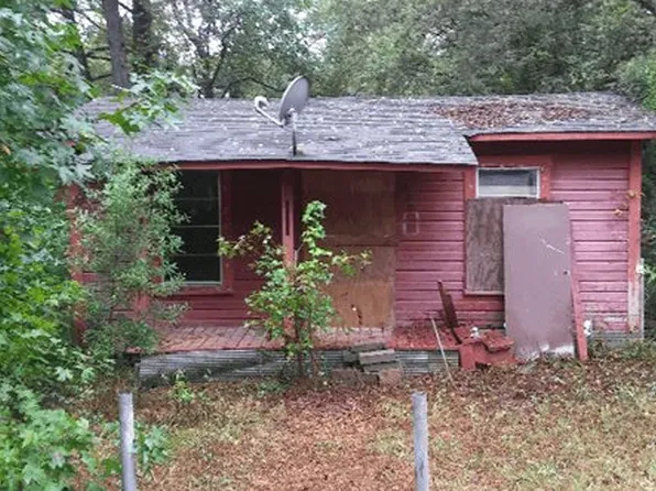 630 Poplar Ave, Camden, AR 71701