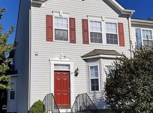 17 Crawford Dr, Charles Town, WV 25414
