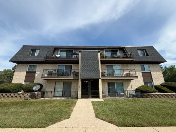 11127 S 84th Ave APT 1A, Palos Hills, IL 60465