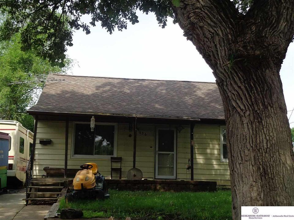 2nd image of 636 S 7th St