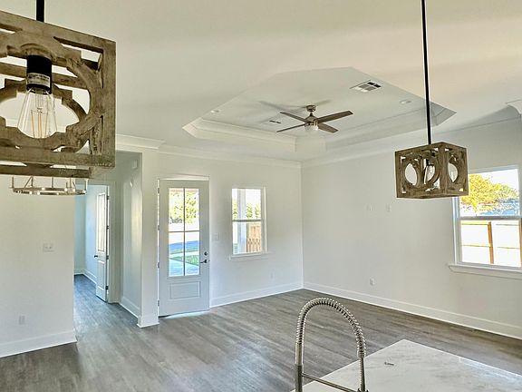 3rd image of 101 Santa Marta Dr