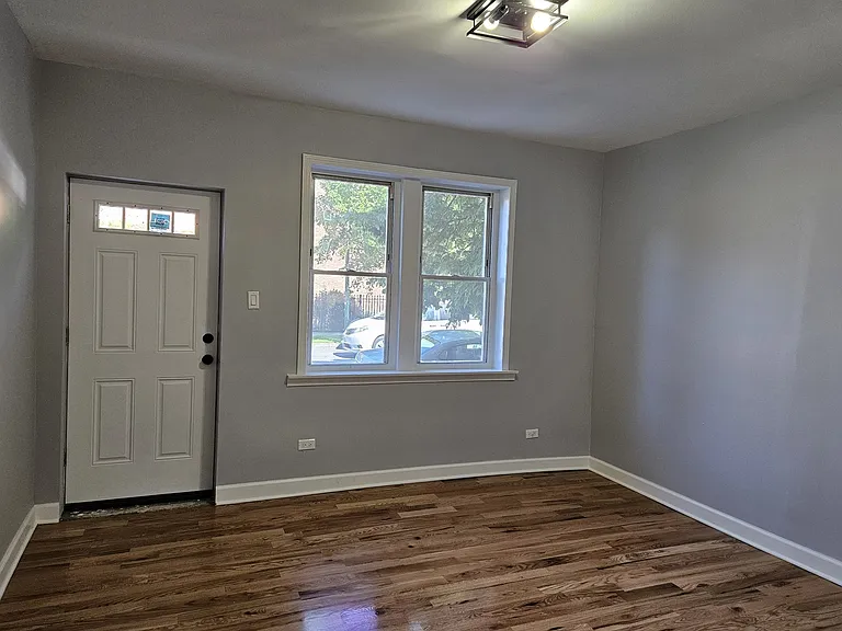 2500 W Pershing Rd #1R — Photo 9