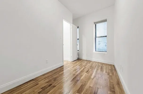 Rented by Guy Goldman, LREB | media 5