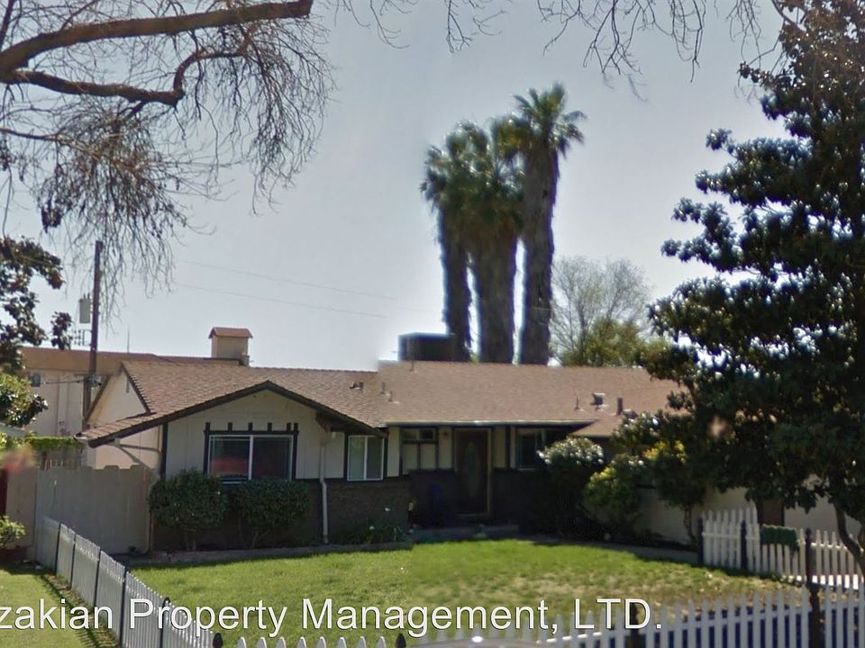 1st image of 832 E Yorkshire Dr