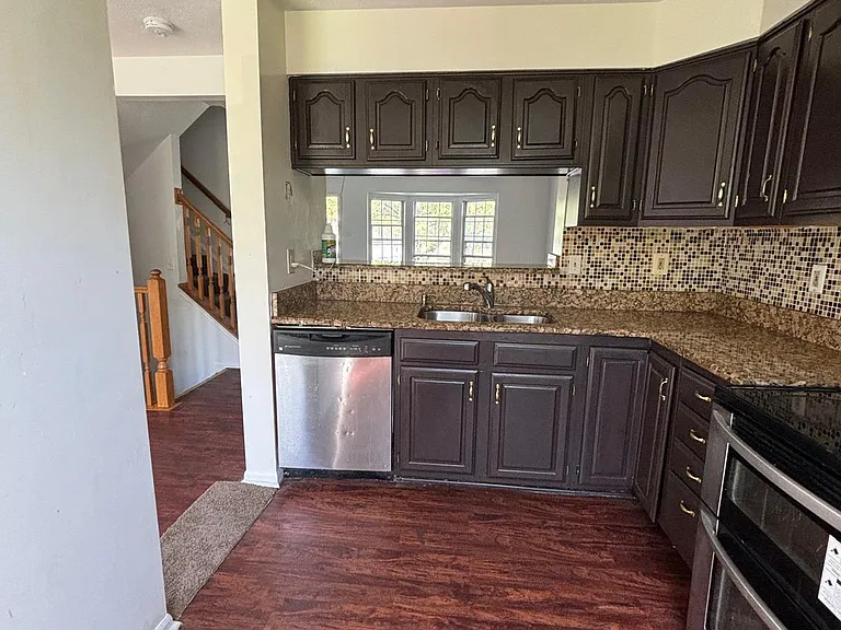 1908 Cross Trails Rd — Photo 1