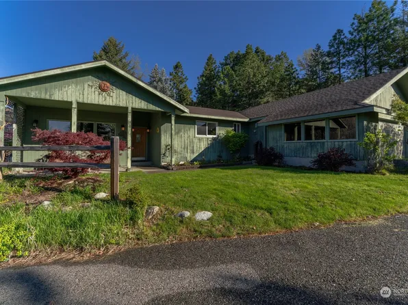 732 N Golf Course Drive, Chelan, WA 98816