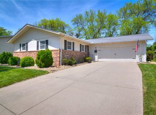 174 Dover Dr, Decatur, IL 62521