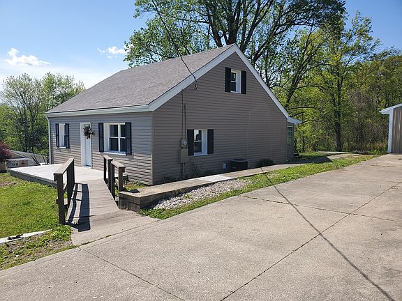 3rd image of 582 Belleview Ave