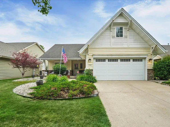 7722 Tanager St, Hobart, IN 46342