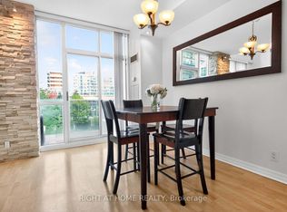 220 Burnhamthorpe Rd W #717, Mississauga, ON L5B4N4