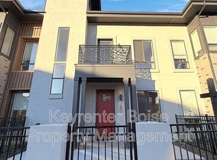 280 S Filbert Ln, Eagle, ID 83616