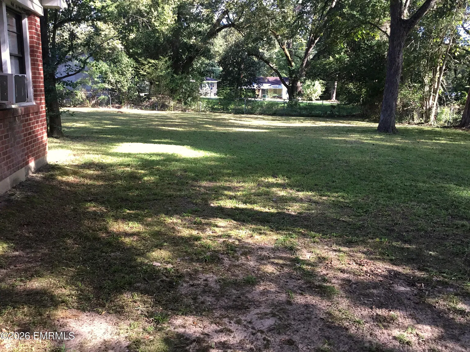 3 bed, 1.0 bath, 1076 sqft, $1,075 — Photo 3