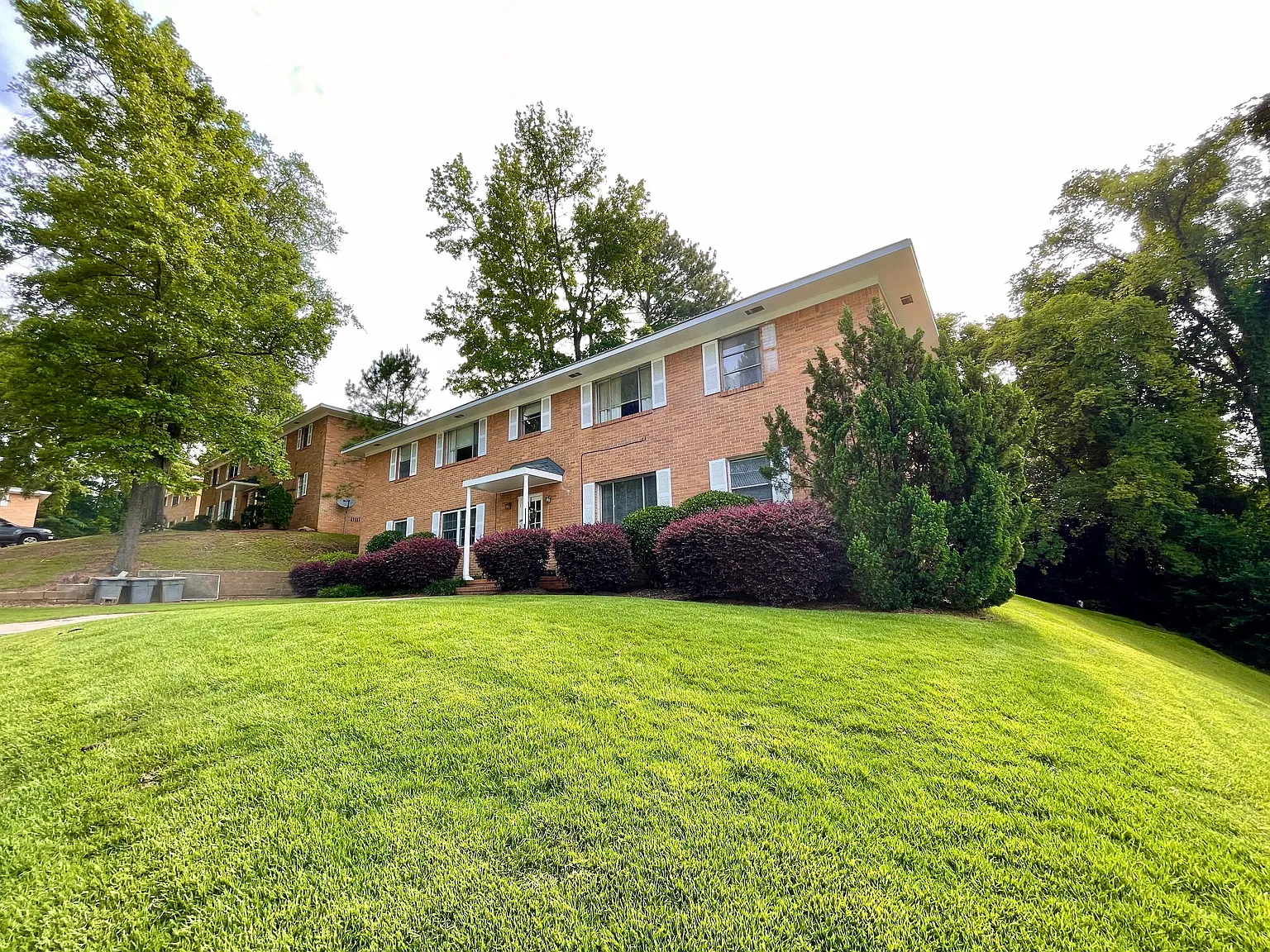 2 bed, 853 sqft, $1,400 — Photo 1