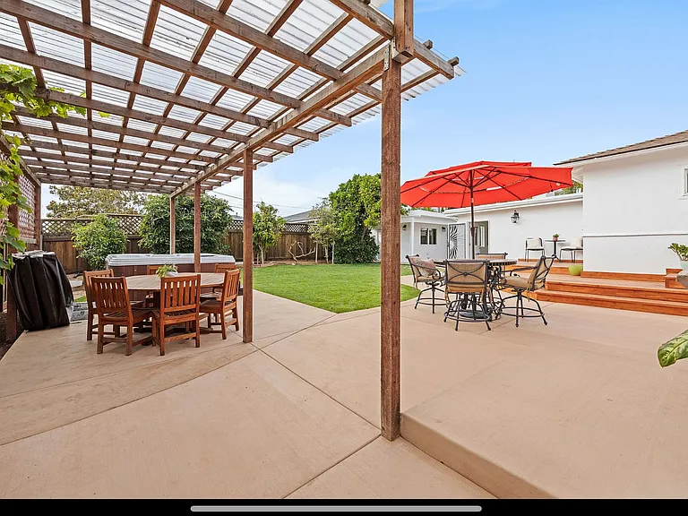 1204 California St — Photo 11