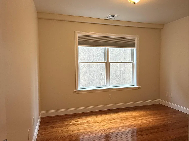 5 Brandreth St #2A — Photo 8