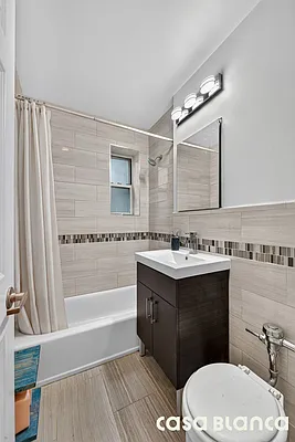 Bathroom, photo 2