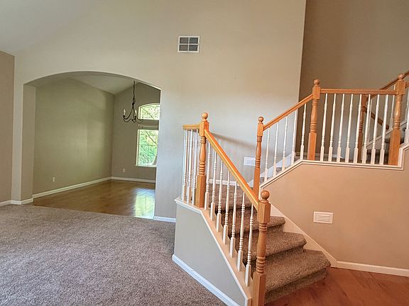 3rd image of 5370 Erickson Dr