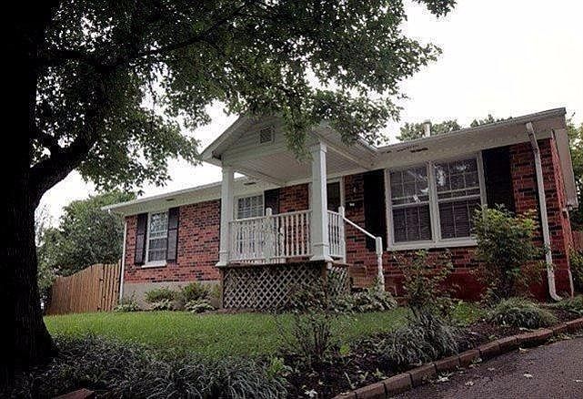 1st image of 3513 Camelot Dr