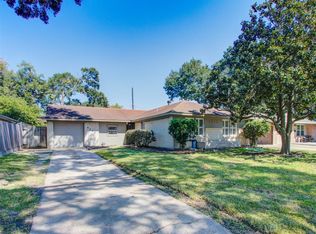 4310 De Milo Dr, Houston, TX 77092