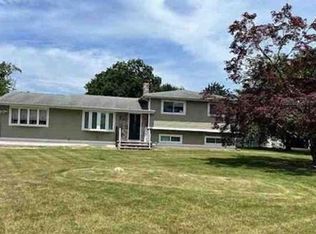 25 Schuyler Ave, Pequannock, NJ