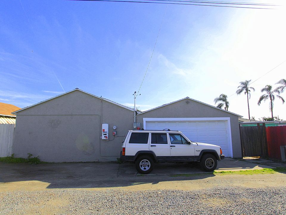 1st image of 709 E 2nd St