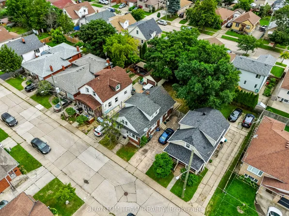 18 Ormonde Ave, Saint Catharines, ON L2M 5P2