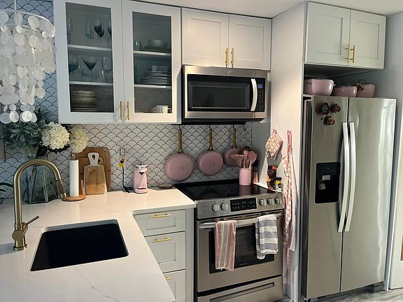 4th image of 3547 Longmeadow #24