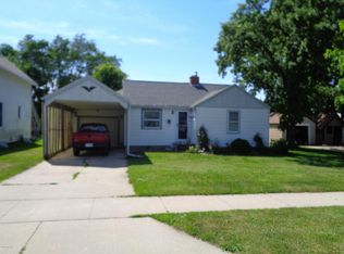 604 2nd Ave SE, Pine Island, MN 55963
